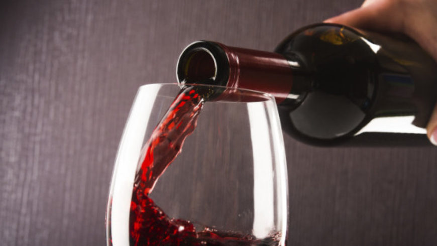 Prácticas enológicas lícitas: Corrección del color del vino